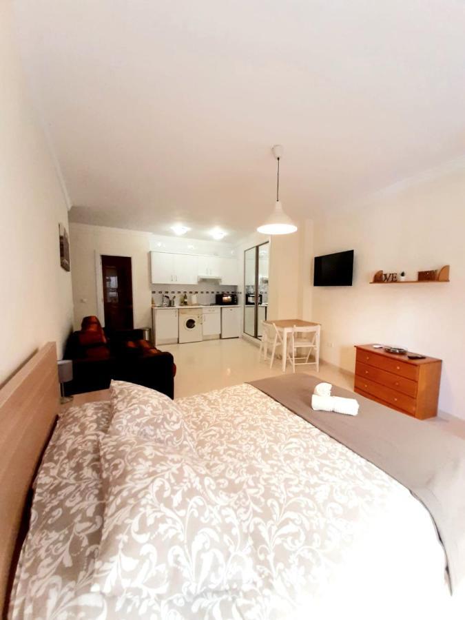 Central Estudio Malaga Bagian luar foto